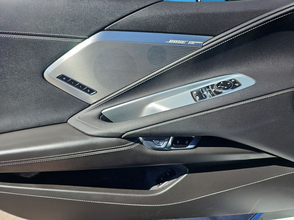 2021 Chevrolet Corvette Stingray 2LT photo 26