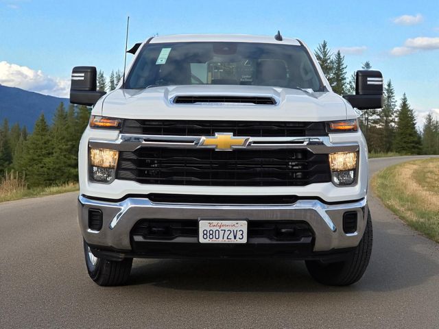 2024 Chevrolet Silverado 2500HD LT photo 3