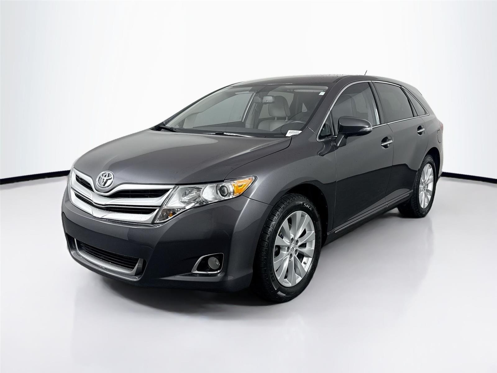 2014 Toyota Venza XLE photo 2