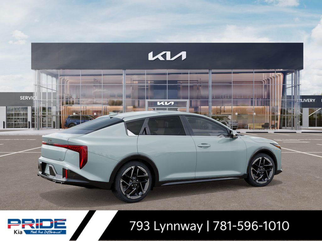 2025 Kia K4 GT-Line photo 4