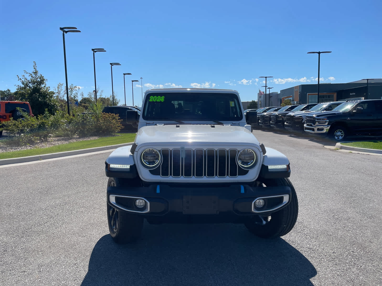 2024 Jeep Wrangler 4xe Sahara photo 3