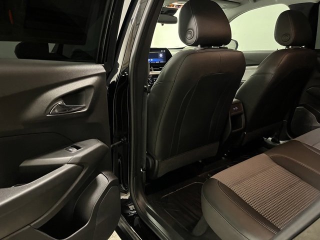 2025 Chevrolet Trax LT photo 22