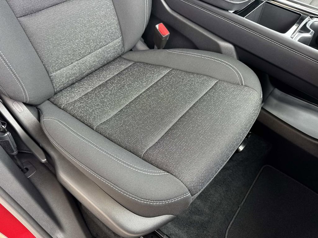 2025 Chevrolet Traverse photo 19