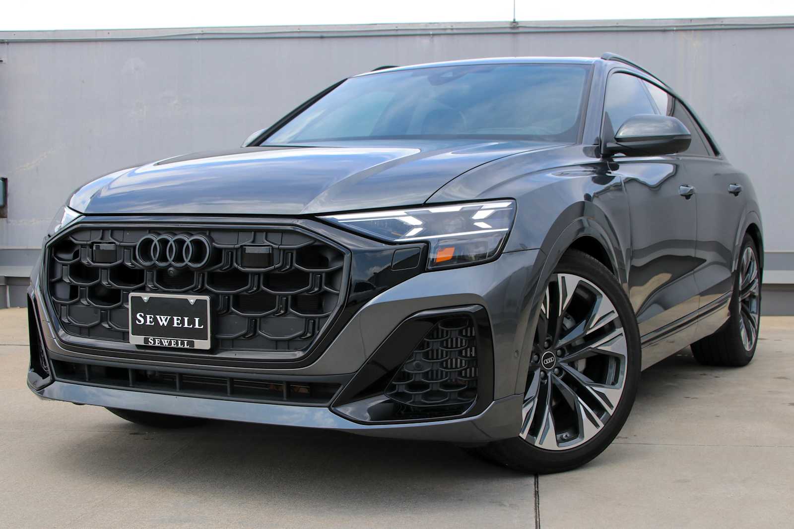 2025 Audi Q8 Prestige