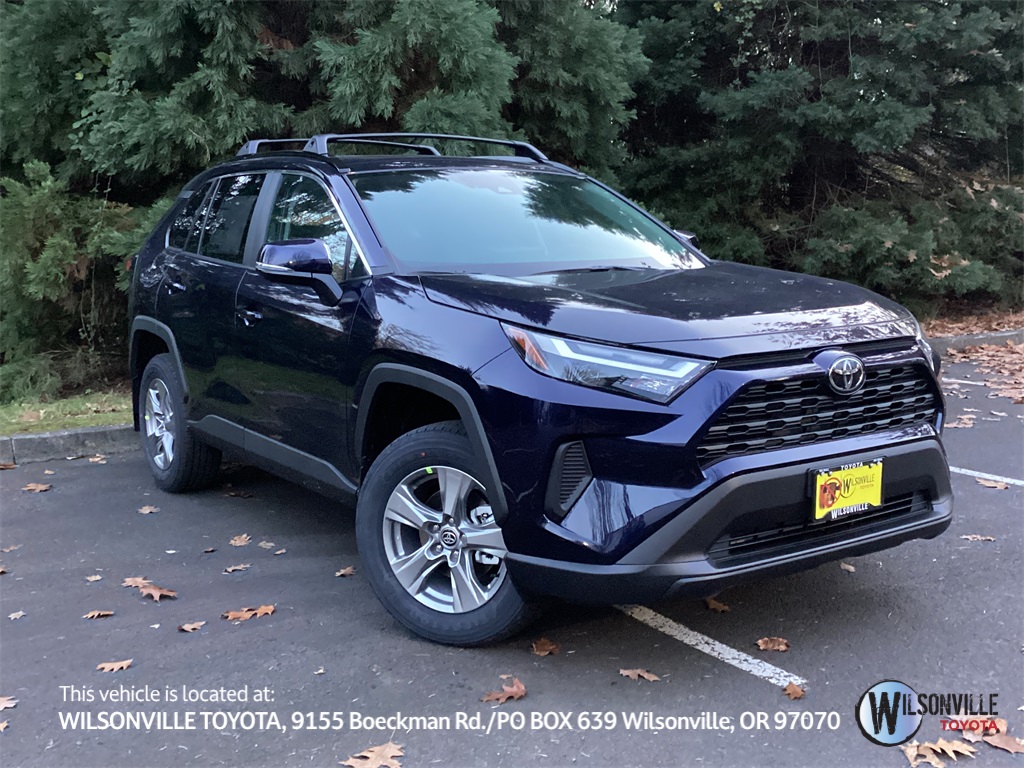 2025 Toyota RAV4 XLE's photo