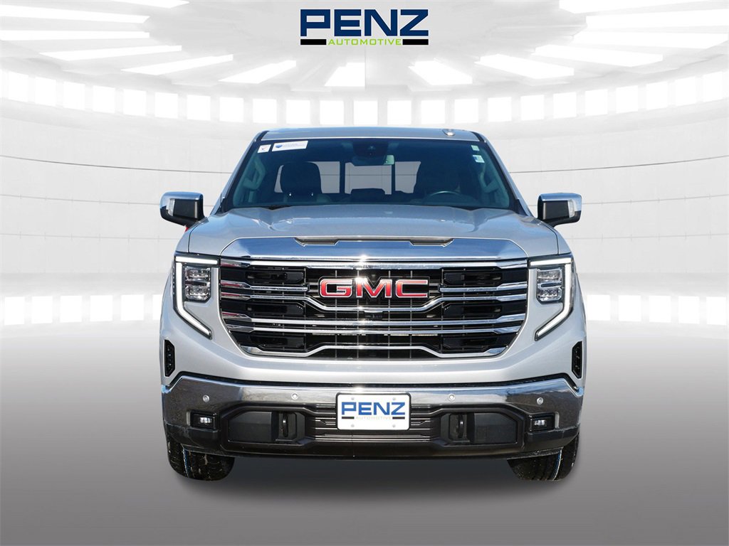 Used 2022 GMC Sierra 1500 SLT with VIN 3GTUUDED0NG607169 for sale in Rochester, Minnesota