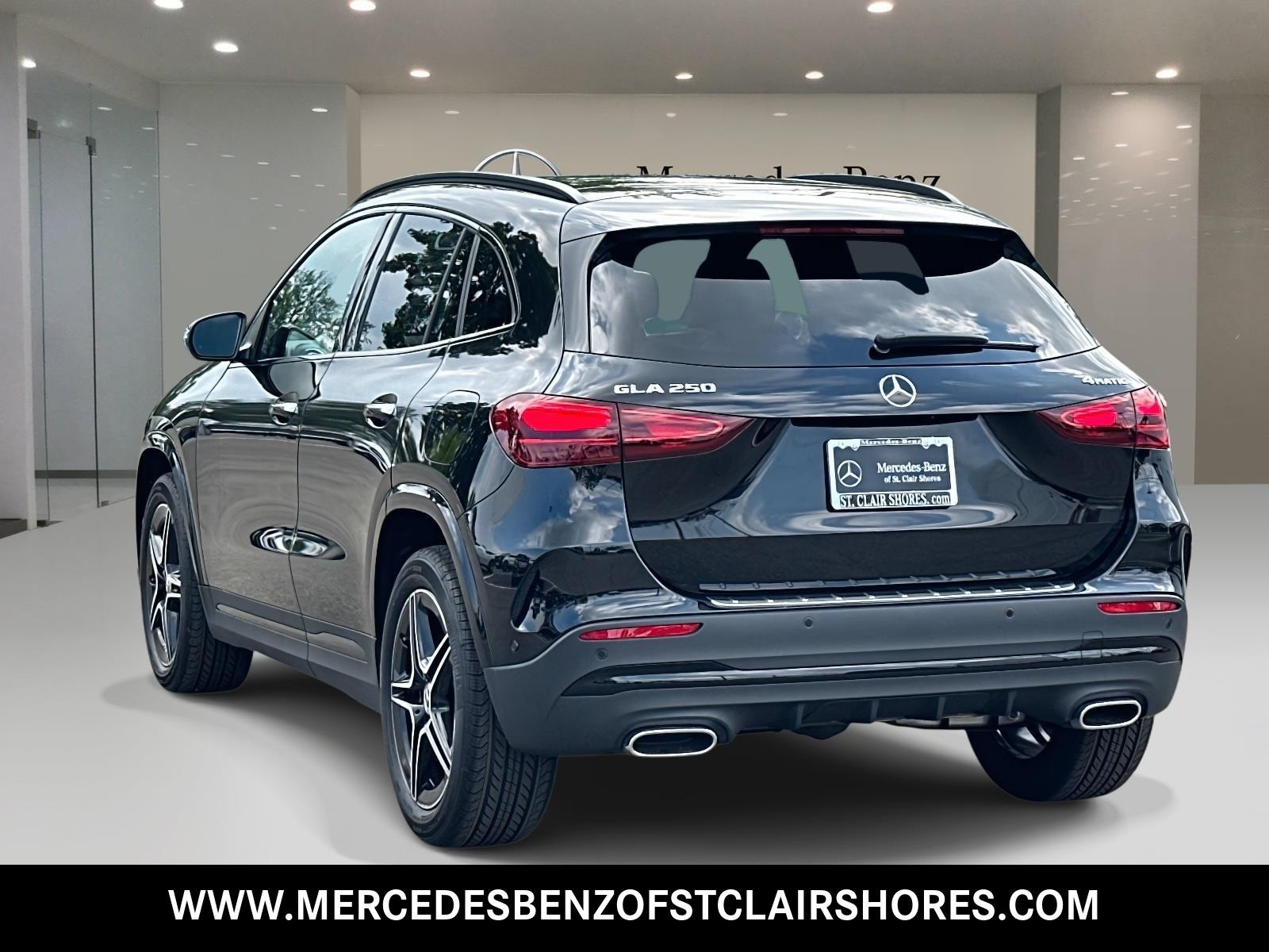 2025 Mercedes Benz GLA 250 4MATIC photo 2