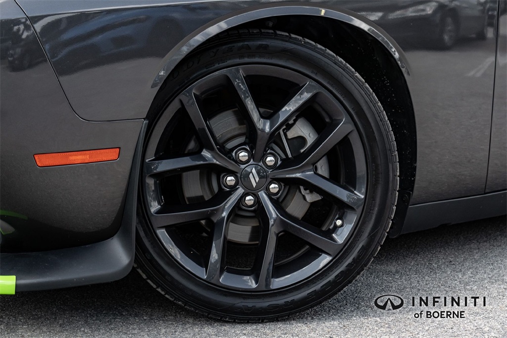 2023 Dodge Challenger GT photo 3