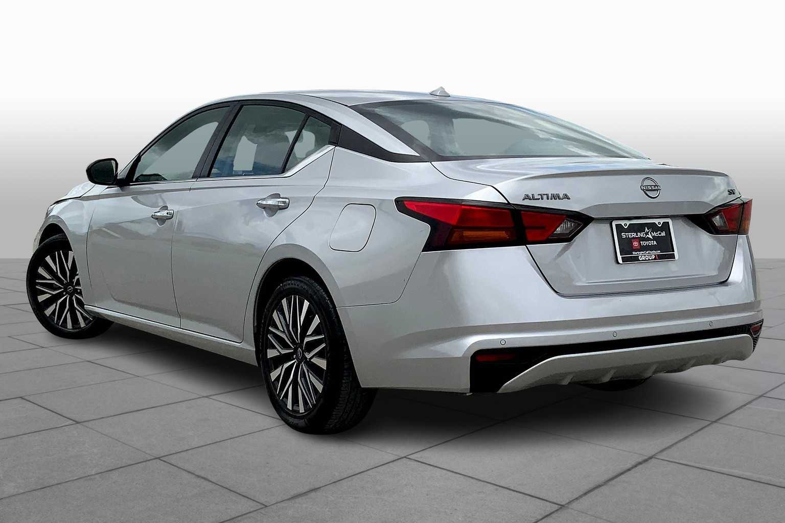 2024 Nissan Altima 2.5 SV photo 11
