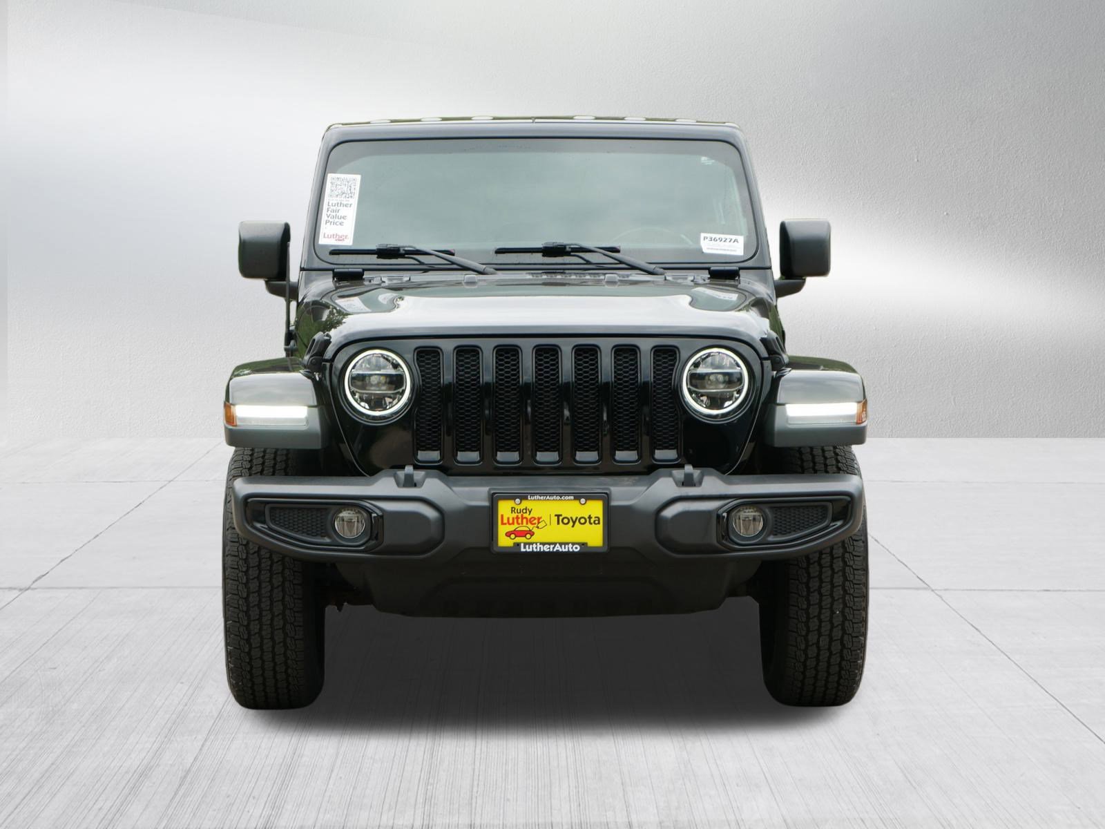 2020 Jeep Wrangler Unlimited Sahara Altitude photo 2