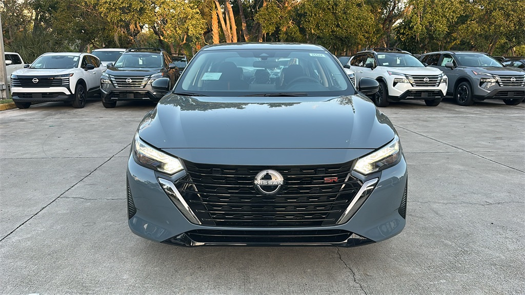 2025 Nissan Sentra SR photo 2