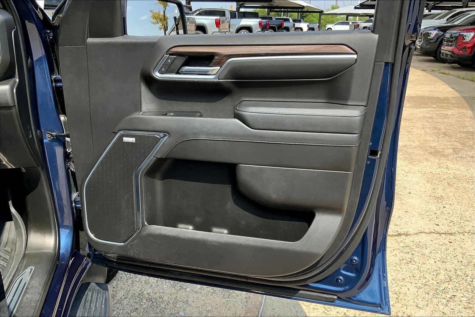 2022 Chevrolet Silverado 1500 RST photo 20