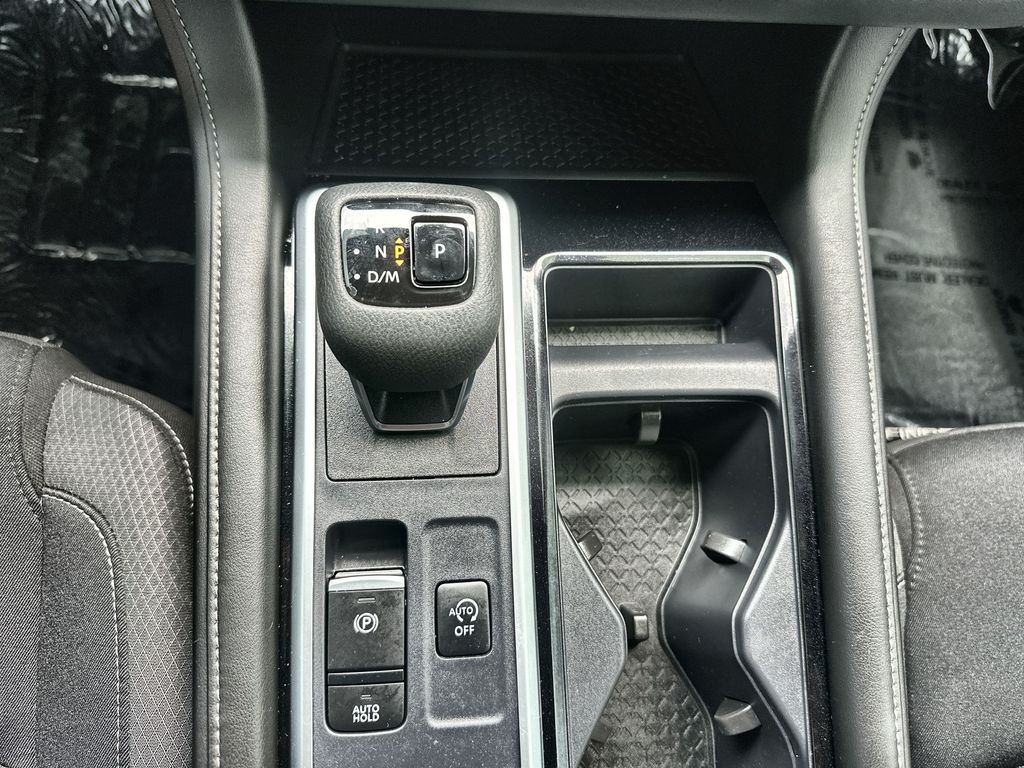 2024 Nissan Pathfinder SV photo 15