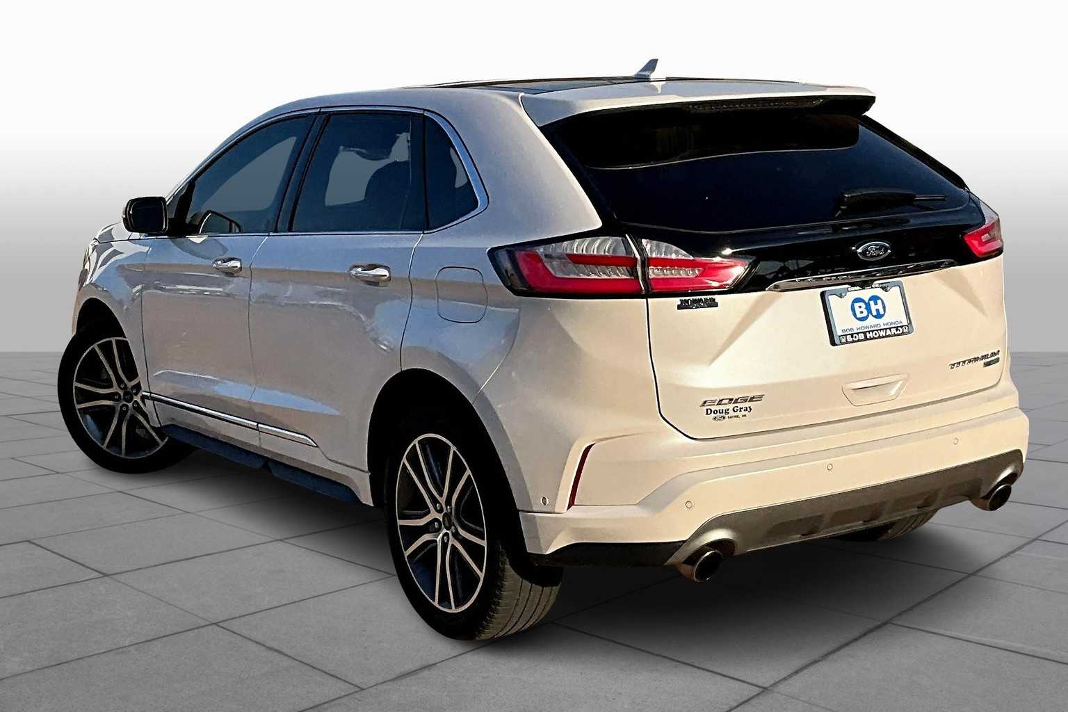 2019 Ford Edge Titanium photo 10