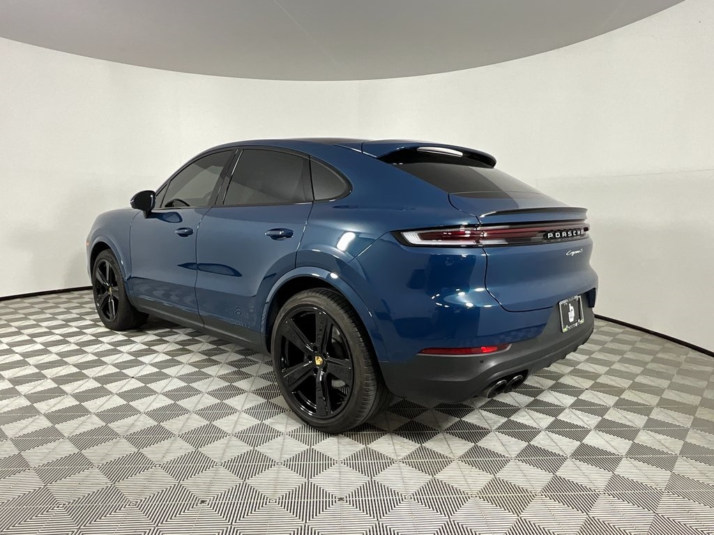 2025 Porsche Cayenne Coupe S photo 3
