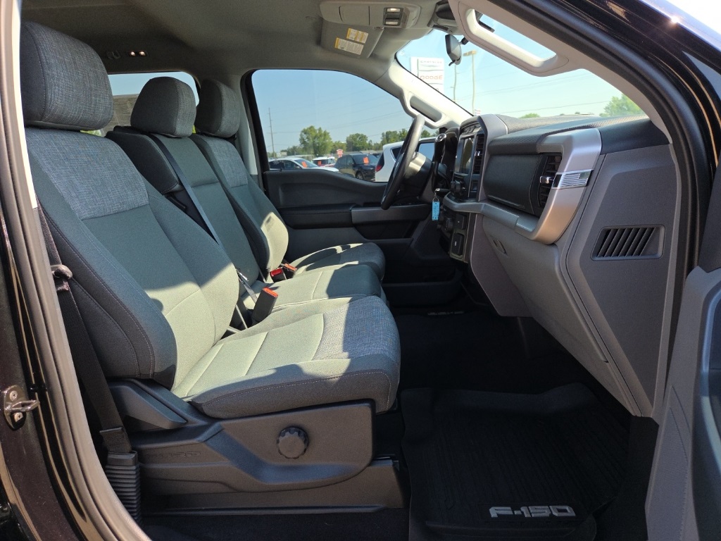 2023 Ford F-150 XLT photo 22