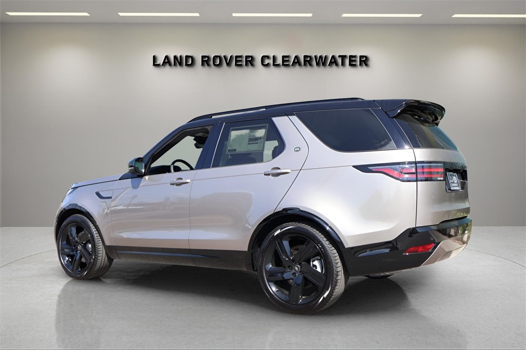 2025 Land Rover Discovery SE photo 3