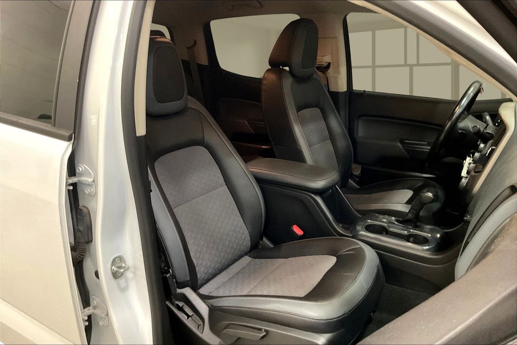 2017 Chevrolet Colorado Z71 photo 7