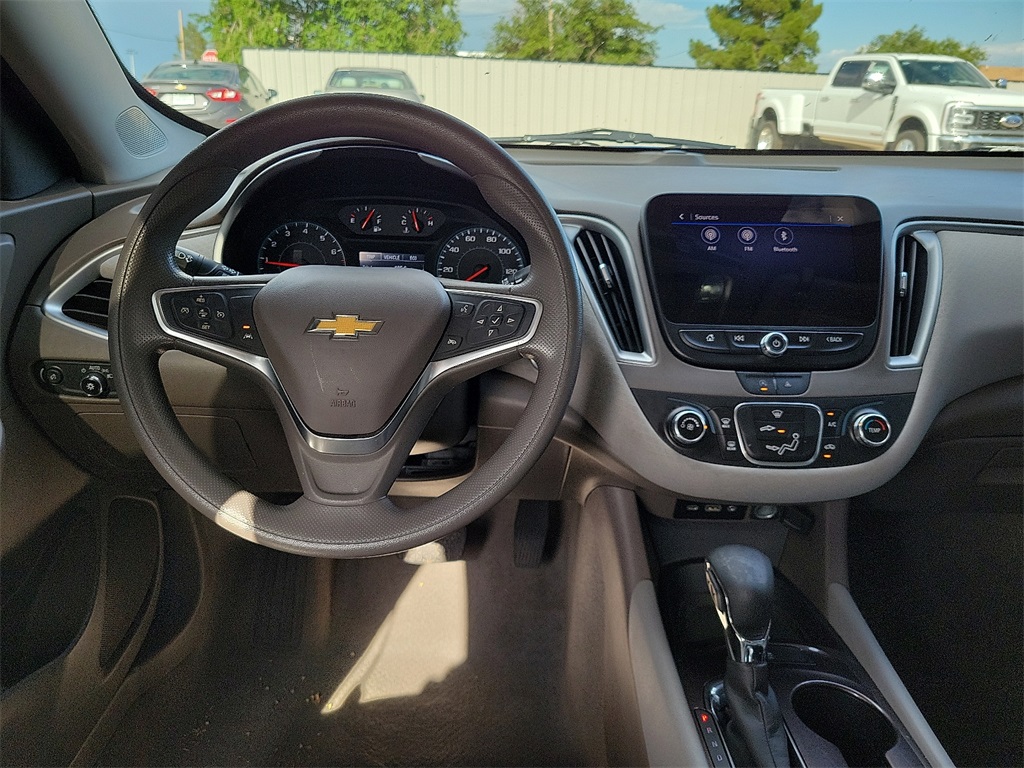 2023 Chevrolet Malibu LS photo 17