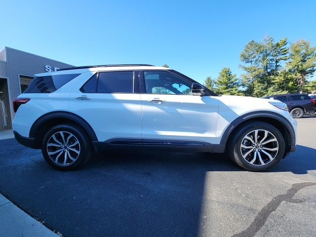 2020 Ford Explorer ST photo 2