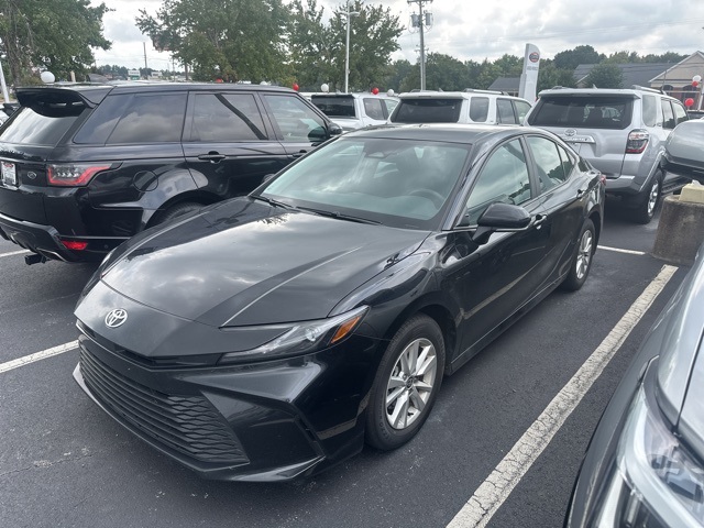 2025 Toyota Camry LE photo 2