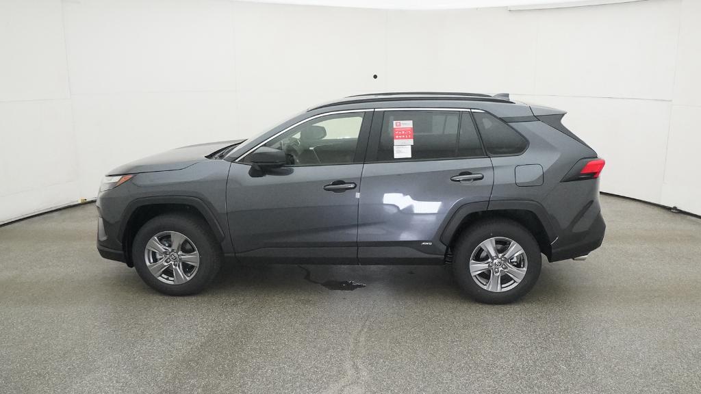2025 Toyota RAV4 Hybrid LE photo 9