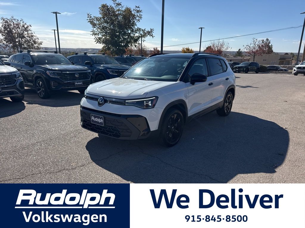 2026 Volkswagen Taos SE Black's photo