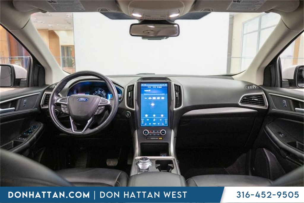 2023 Ford Edge SEL photo 3
