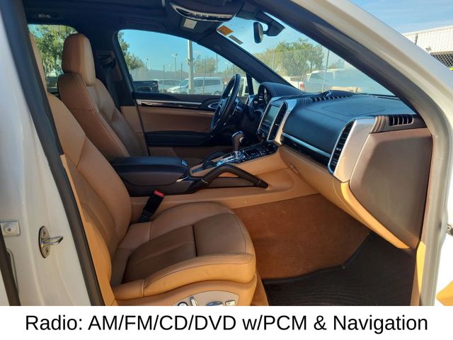 2016 Porsche Cayenne Base photo 7
