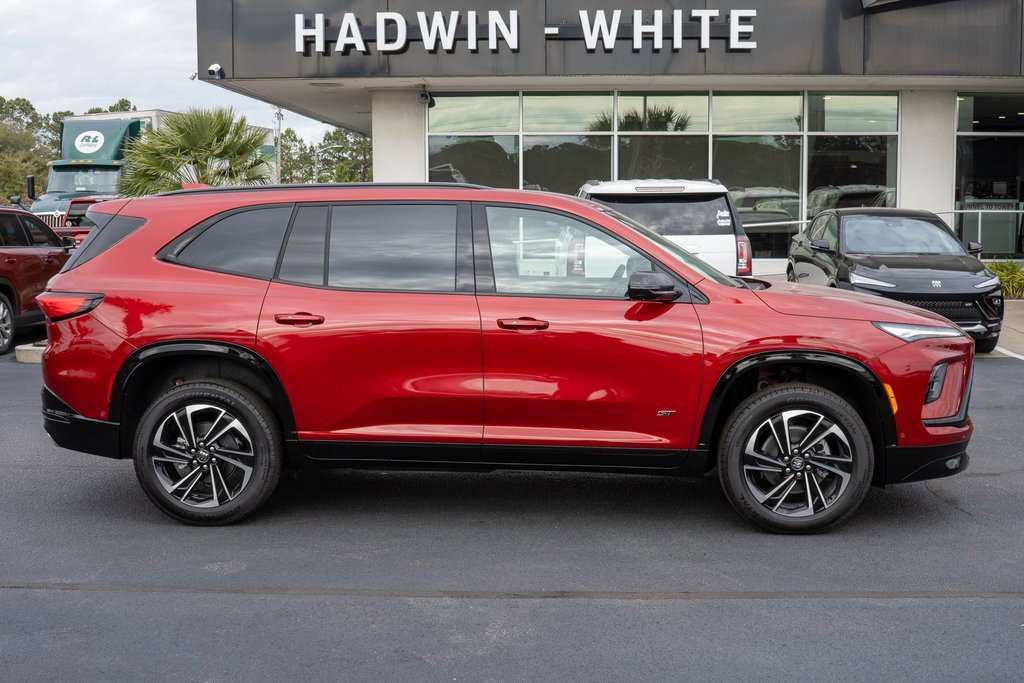 2025 Buick Enclave Sport Touring photo 2
