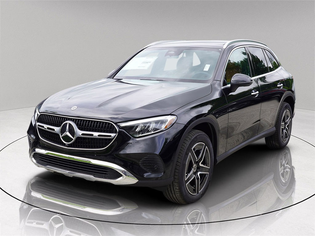 2026 Mercedes Benz GLC 300 photo 3