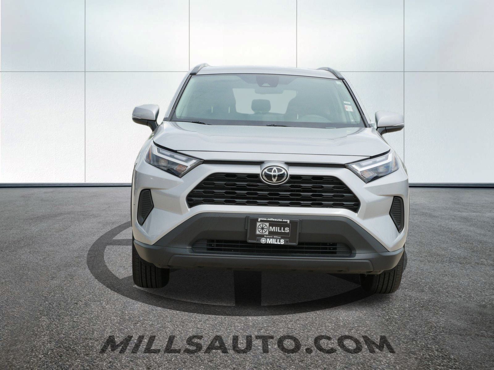 2024 Toyota RAV4 XLE photo 6