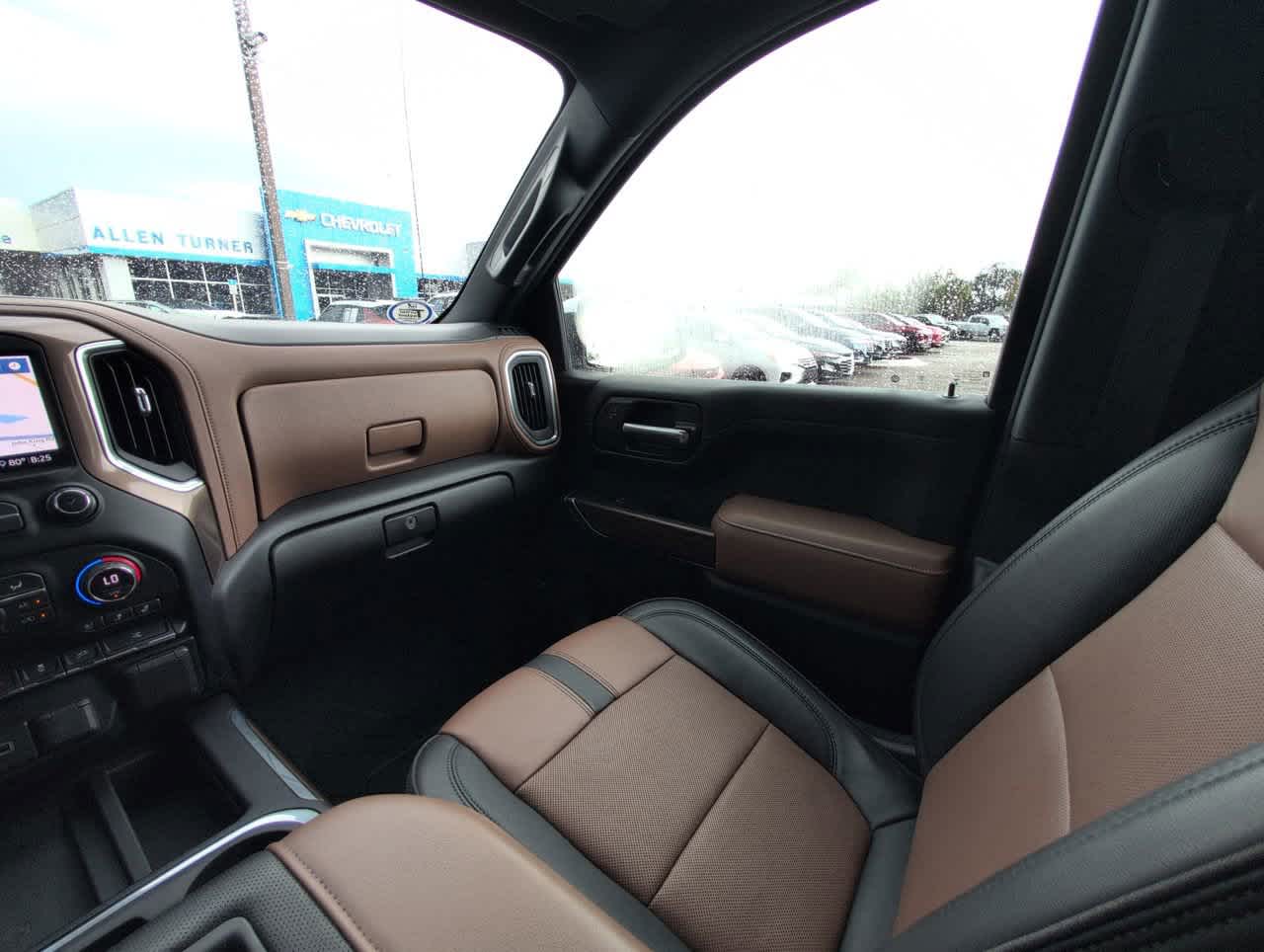 2020 Chevrolet Silverado 1500 High Country photo 3