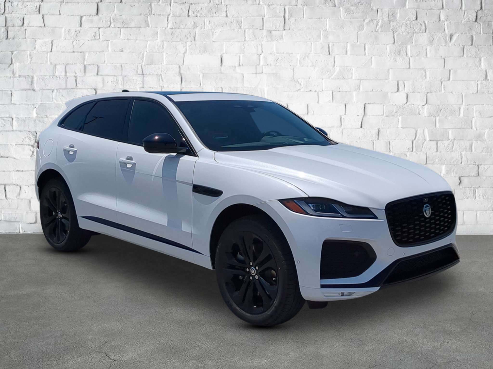 2026 Jaguar F-PACE P250 R-Dynamic S photo 4
