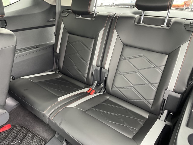 2024 Volkswagen Atlas Peak Edition SEL photo 17