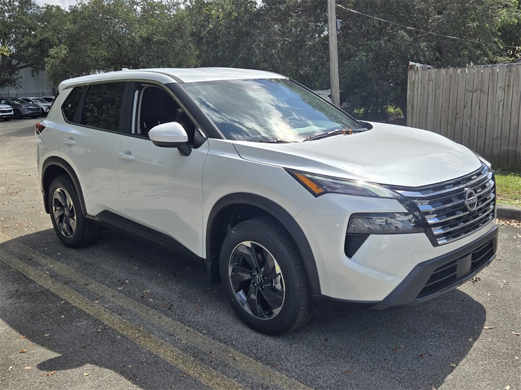 2026 Nissan Rogue SV photo 2