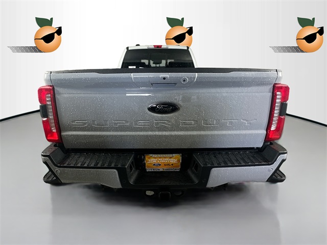 2025 Ford F-250 Lariat photo 3