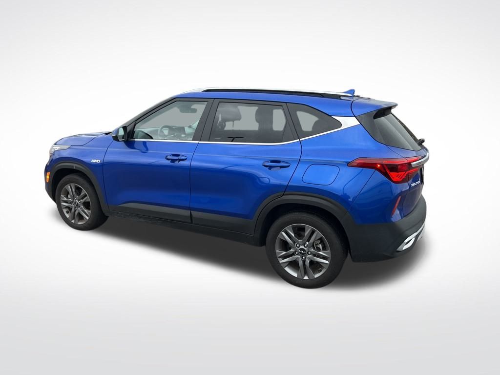 2023 Kia Seltos S photo 3