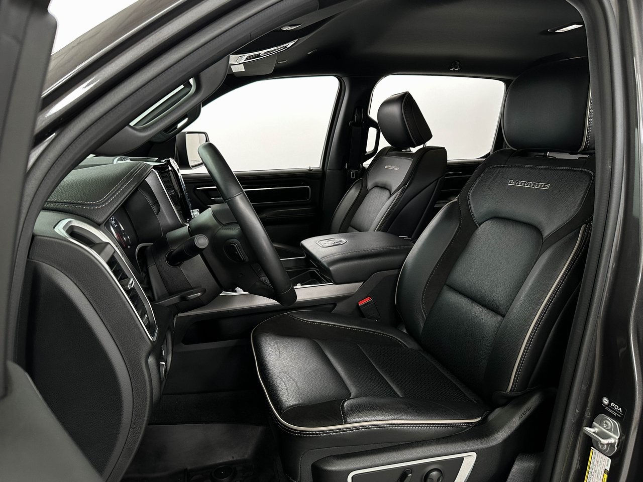 2022 Ram 1500 Laramie photo 14