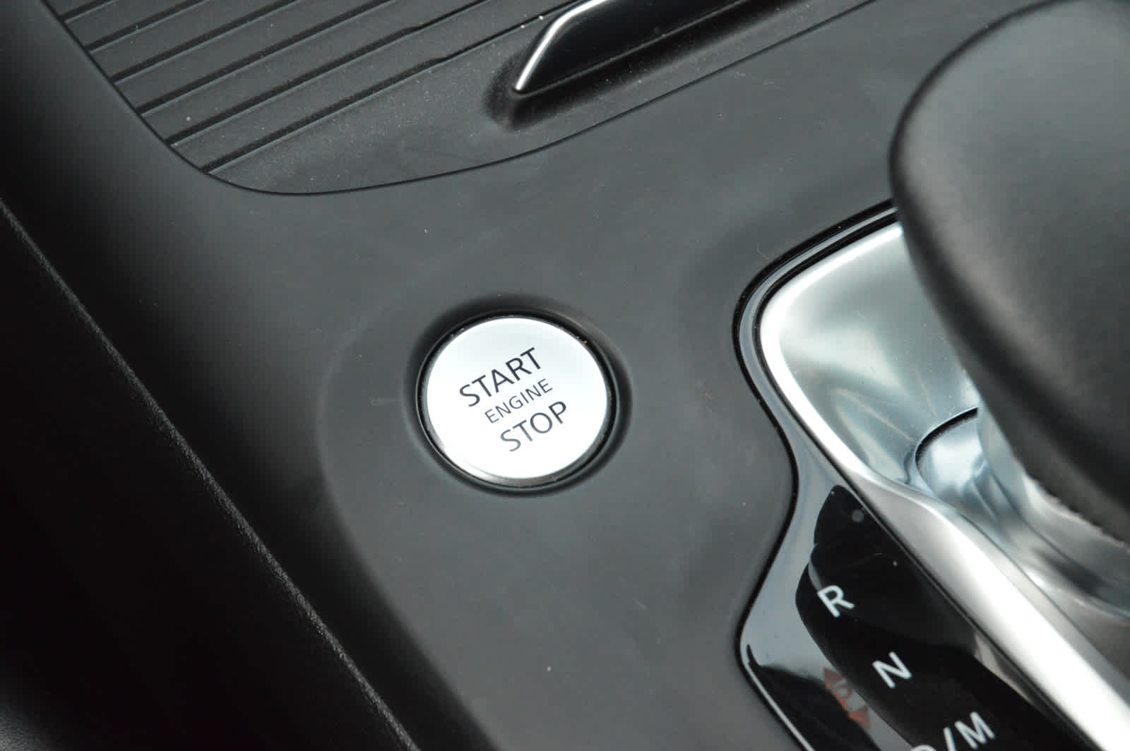 2022 Infiniti QX50 Essential photo 15