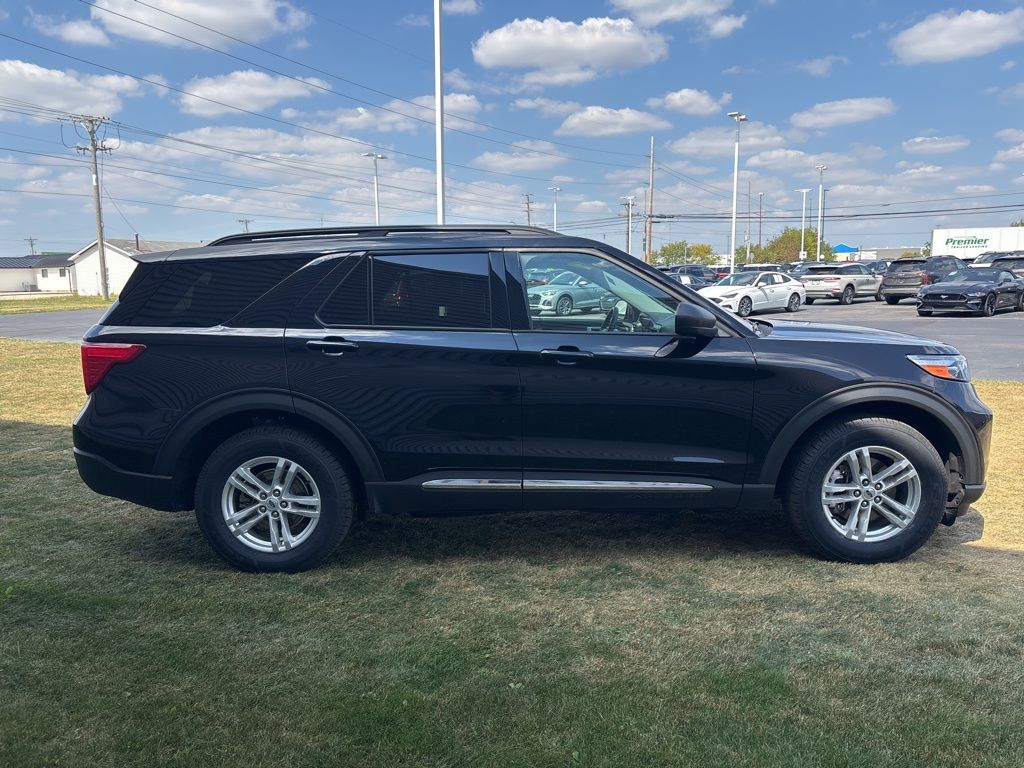 2023 Ford Explorer XLT photo 6