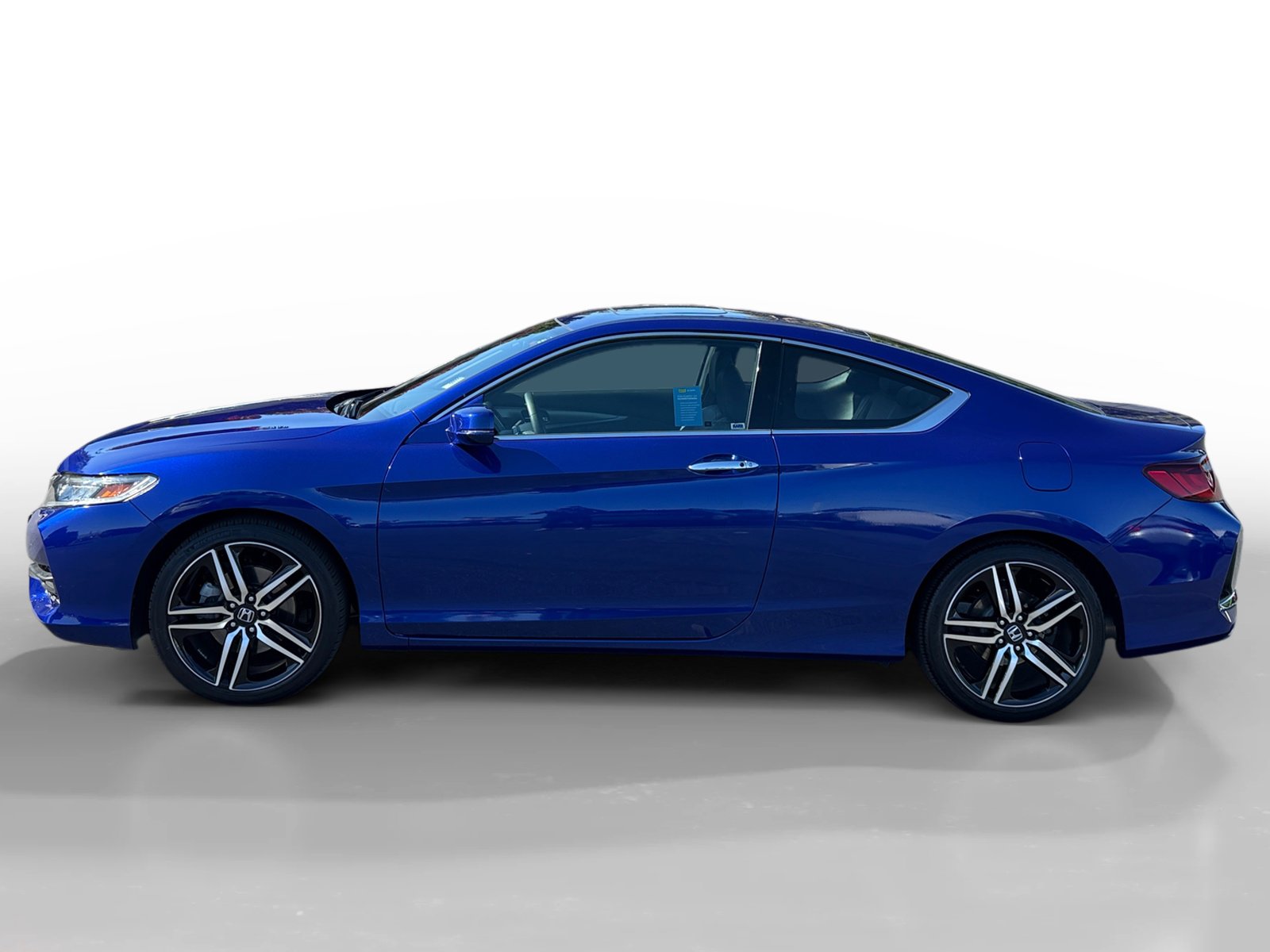 2017 Honda Accord Touring photo 2