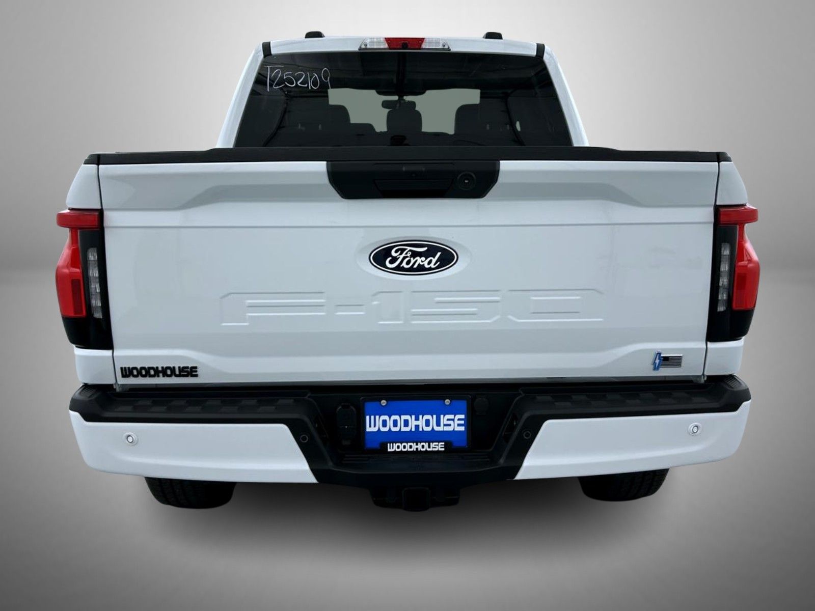 2025 Ford F-150 Lightning photo 6