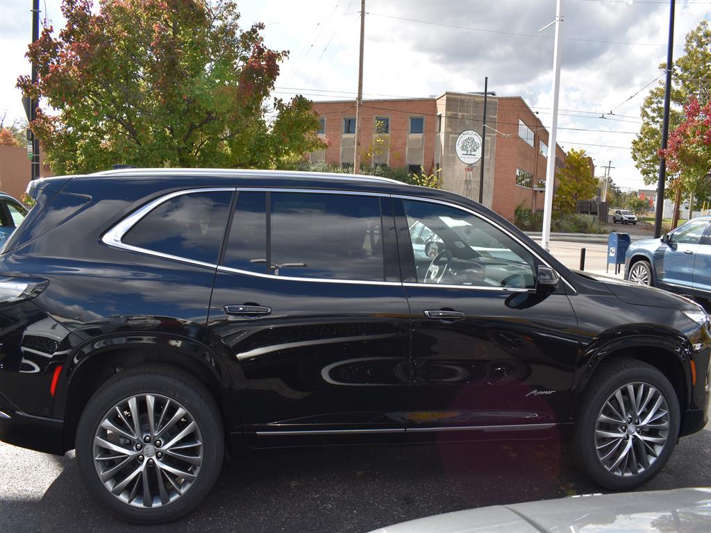 2026 Buick Enclave Avenir photo 4