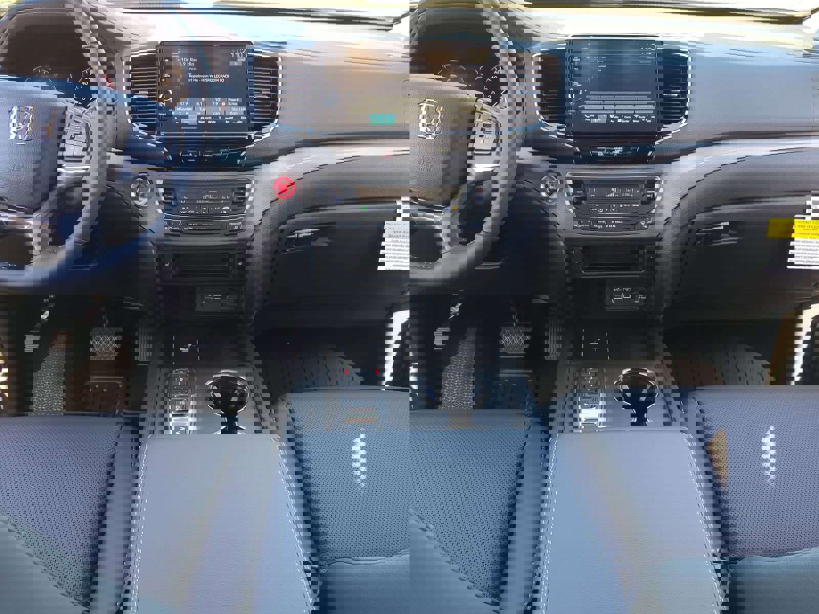 2025 Honda Ridgeline RTL photo 17