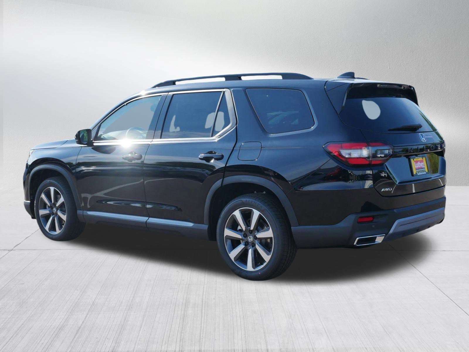 2025 Honda Pilot Touring photo 4