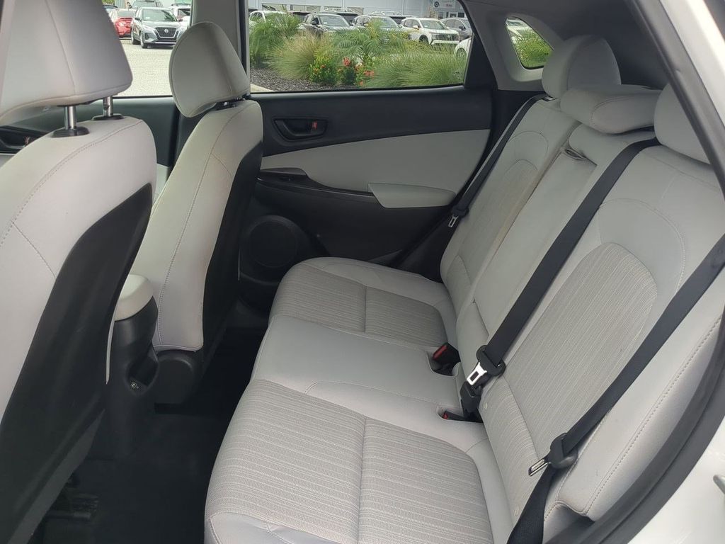 2023 Hyundai Kona SEL photo 14