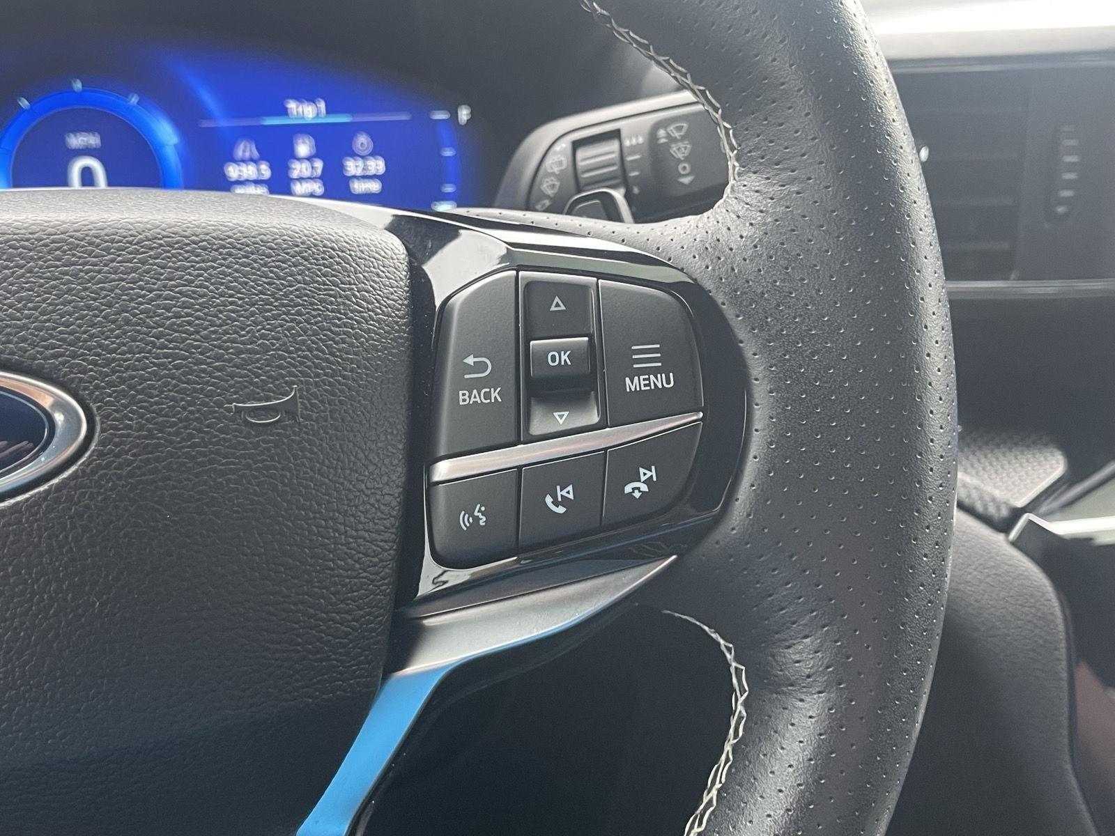 2022 Ford Explorer ST photo 25