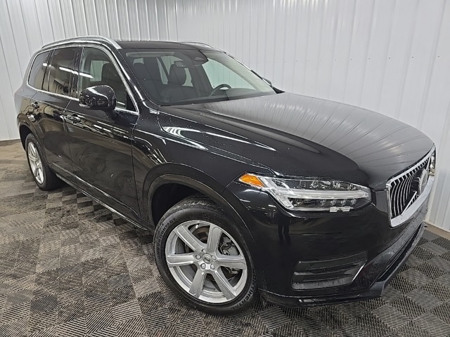 2023 Volvo XC90 B5 Core photo 5