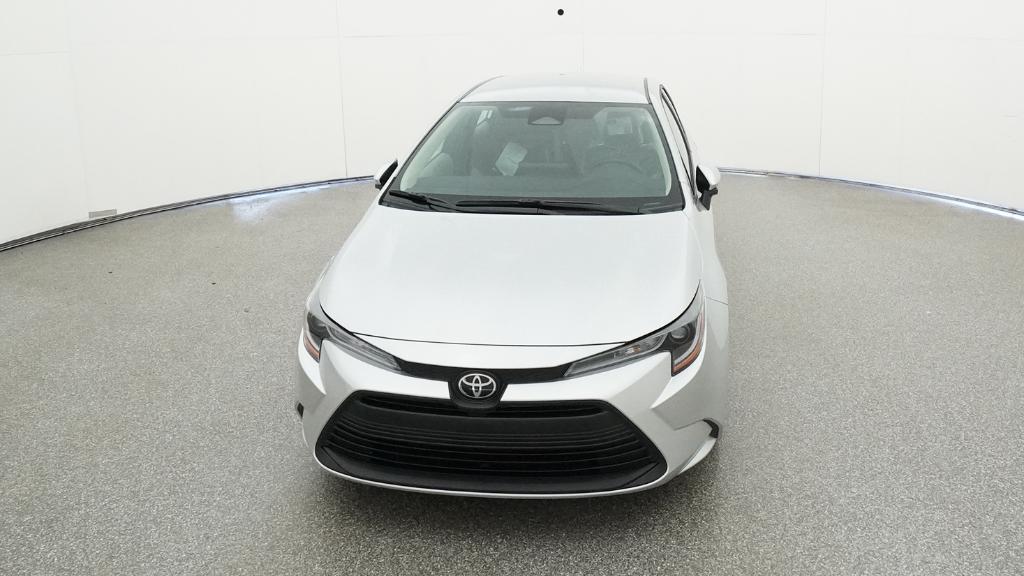 2025 Toyota Corolla LE photo 2